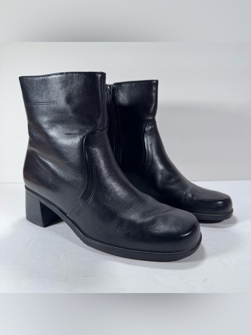 Naturalizer Y2K Black Leather Side Zip Block Heel Ankle Boots Women Size 8W